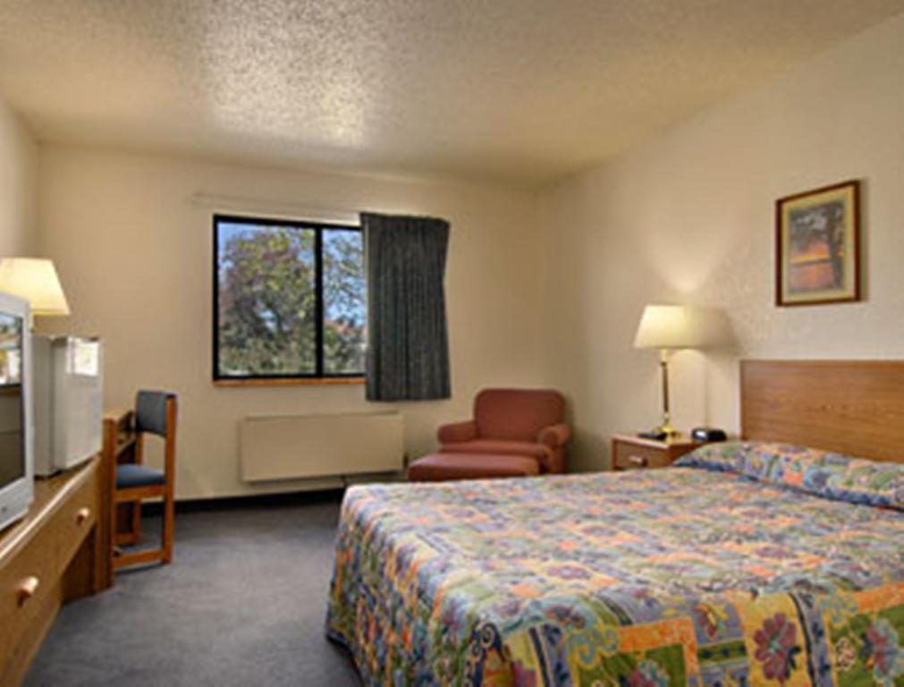 Super 8 By Wyndham Willows Pokoj fotografie